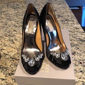 Badgley Mischka Caroline Peekaboo Pump